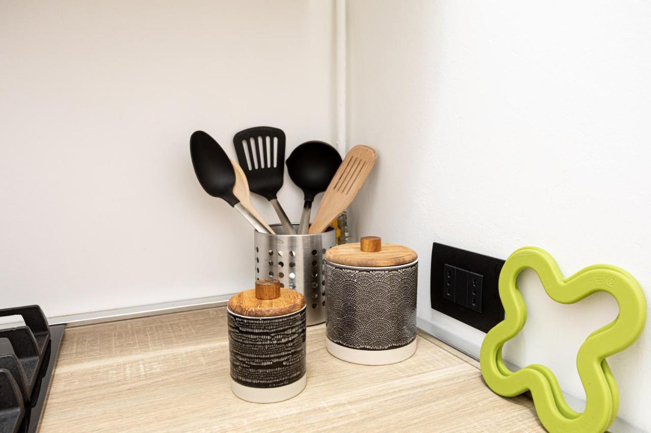 Xenia Apartments - Enjoy Porta Venezia In Modern Apt- 10 Min From Duomo มิลาน ภายนอก รูปภาพ
